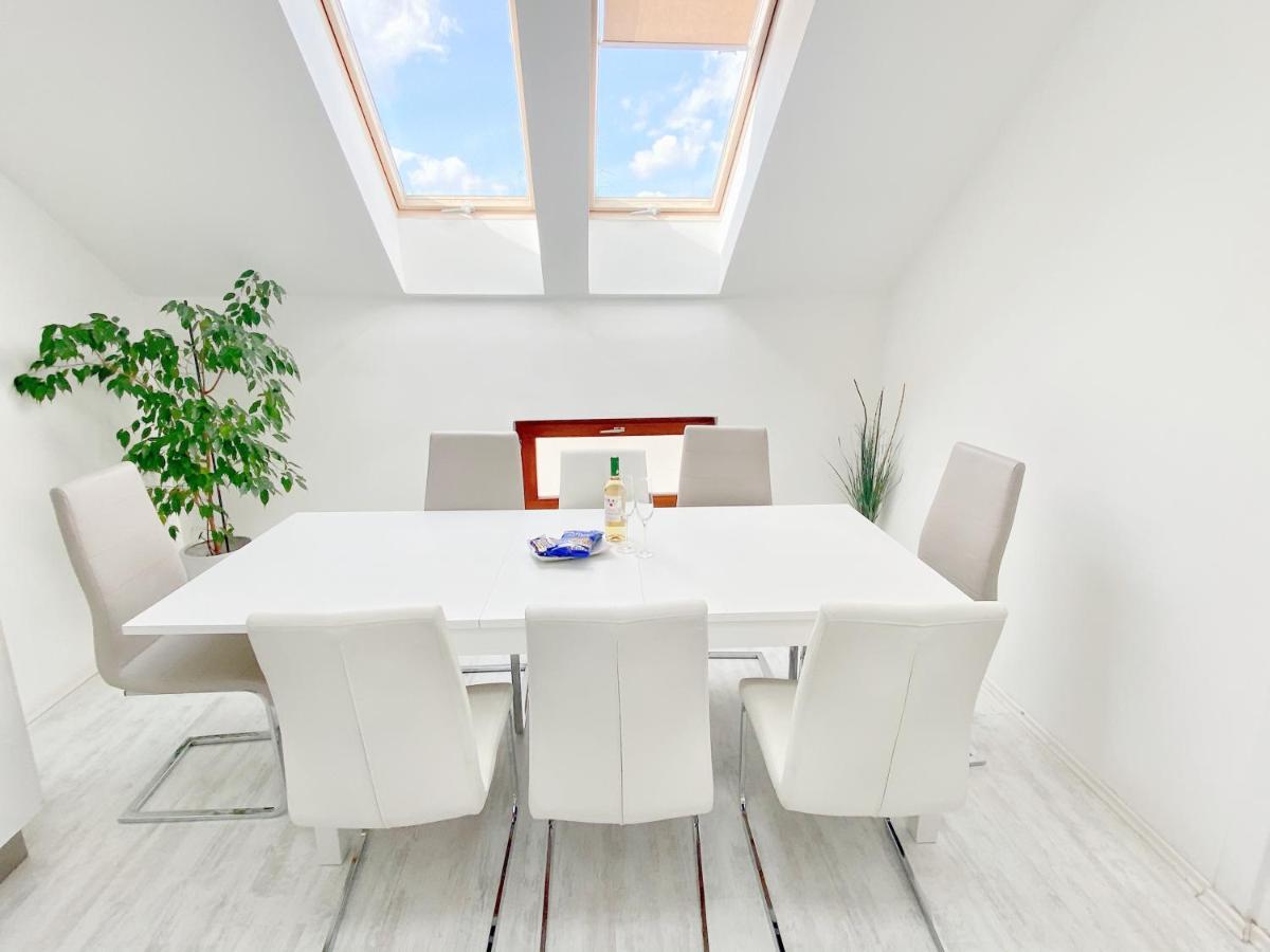Loft With Rooftop And Free Parking In Garage Budapest Exteriör bild