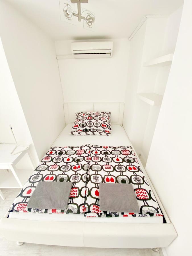 Loft With Rooftop And Free Parking In Garage Budapest Exteriör bild