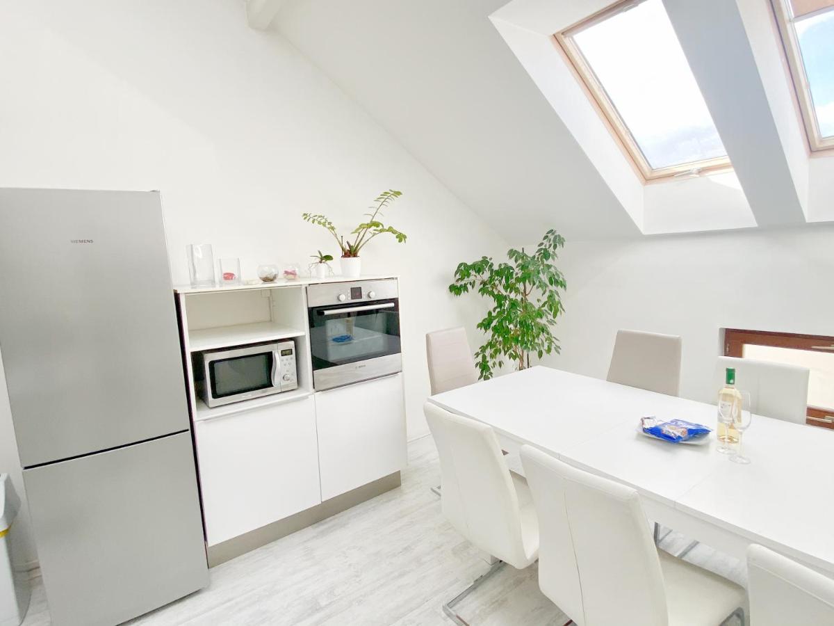 Loft With Rooftop And Free Parking In Garage Budapest Exteriör bild